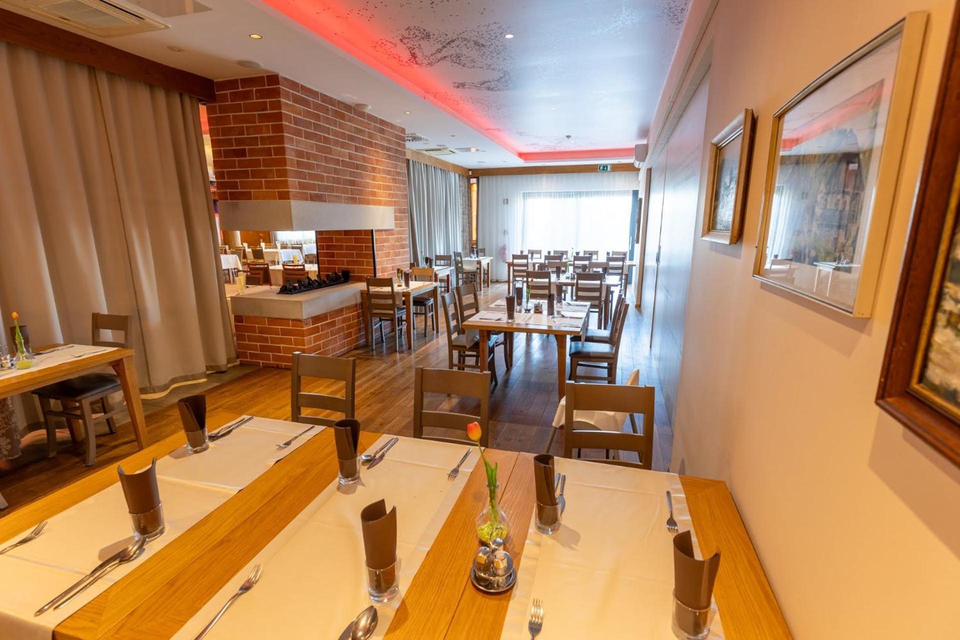 Hotel Dolenjc 노보메스토 외부 사진