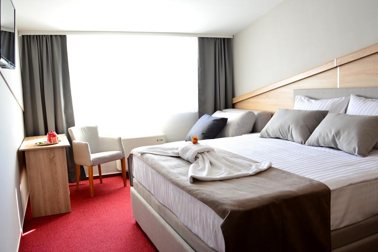 Hotel Dolenjc 노보메스토 외부 사진