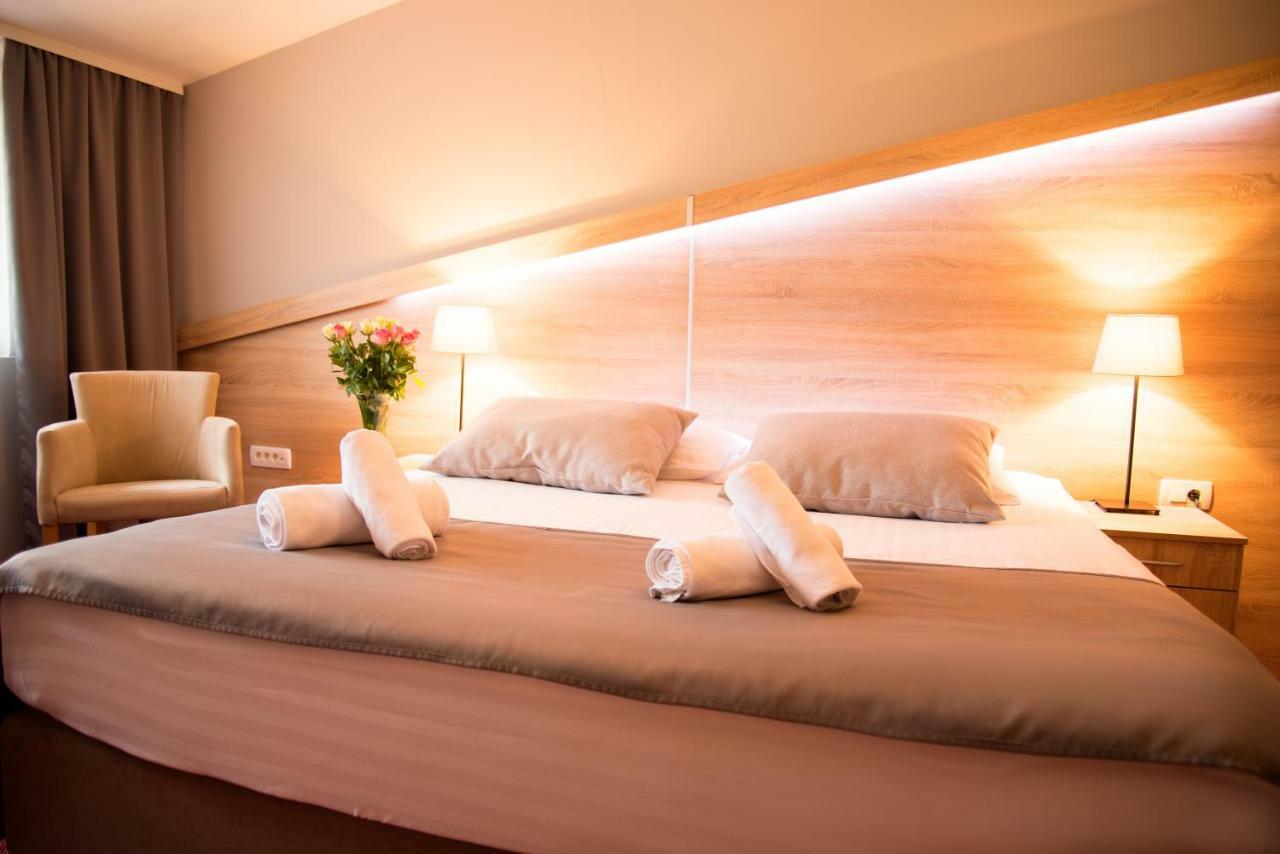 Hotel Dolenjc 노보메스토 외부 사진